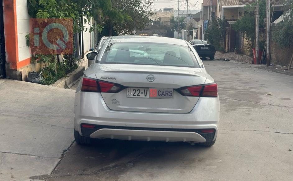 نيسان ألتيما